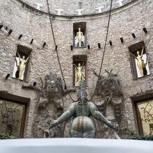 Vers l'entrée du patio