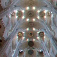 Voûte de la nef centrale vers la façade de la Gloire