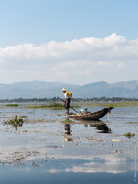 Pêcheur Intha