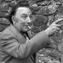 René Nelli au château de Bouisse, Aude, en 1975