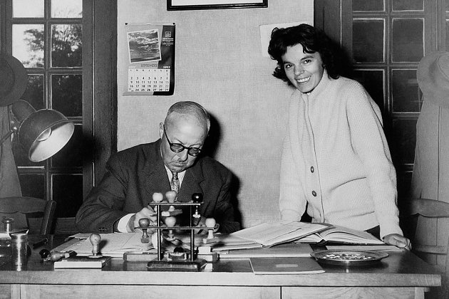 1957 - Michel Bouhon, secrétaire de mairie