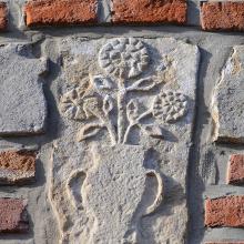 Détail du portail de l'ancien cimetière