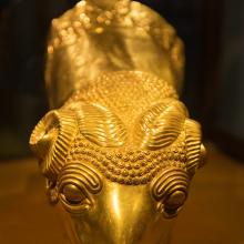 Rhyton en or