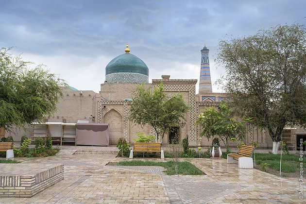 Mausolée Pakhlavan Mahmoud et minaret Islam Khodja