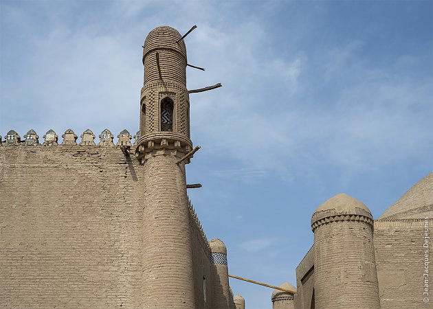 Mur d'enceinte du palais