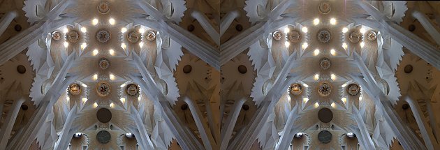 Voûte de la nef centrale vers la façade de la Gloire