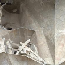 Véronique et la Crucifixion sur la façade de la Passion