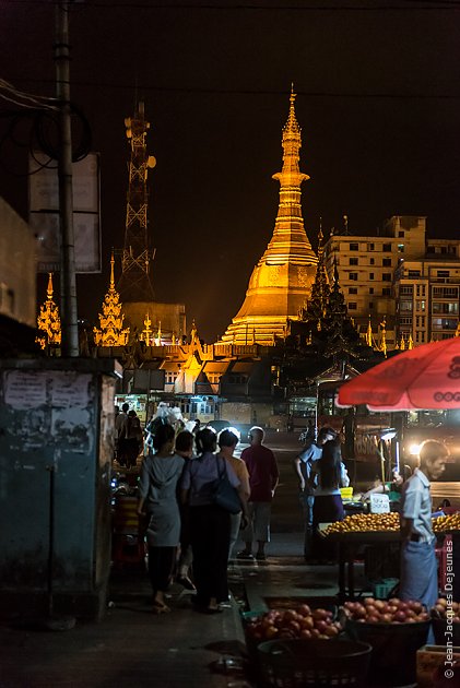 Marché nocturne