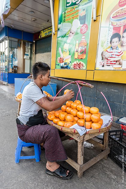 Vendeur d'oranges