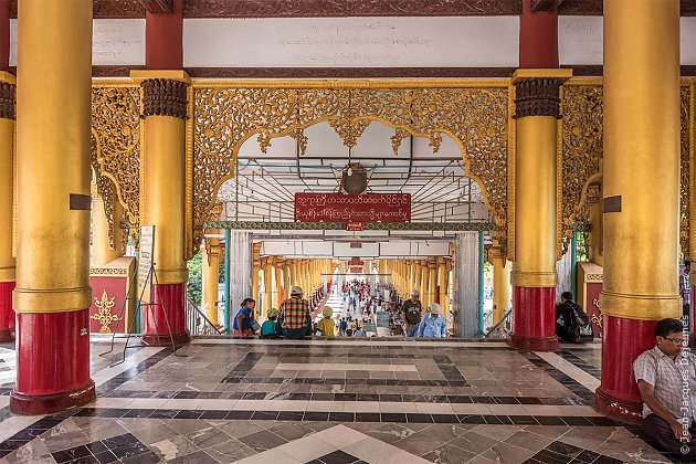 Shwe Maw Daw