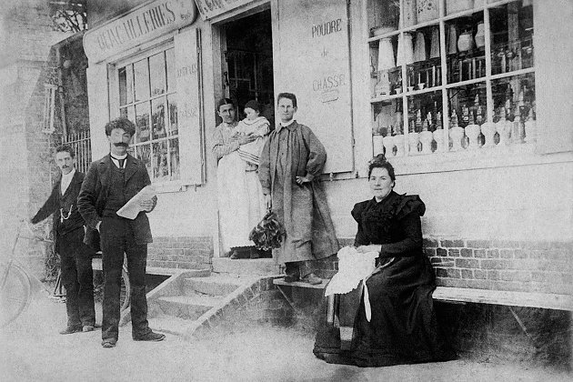 1910 - La quincaillerie