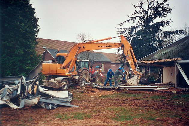 2003 - Démolition du "Mille-Clubs"