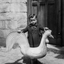 1949 - Jean-Claude Dupuis et le coq de l'église