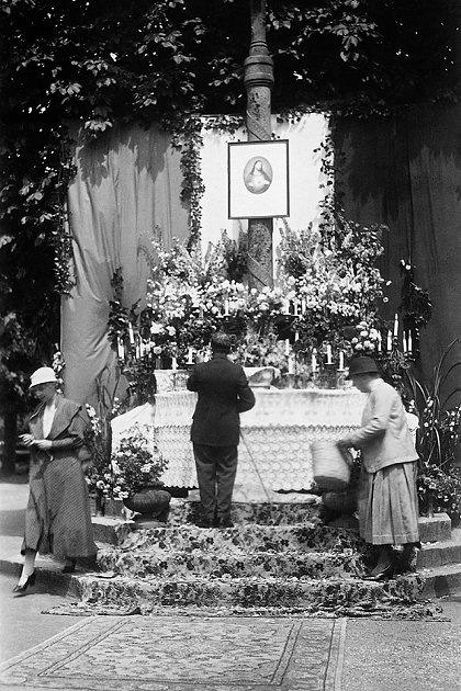 1934 - Reposoir au Calvaire