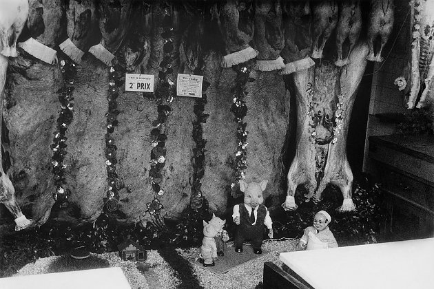 1954 - La boucherie décorée