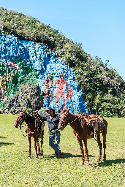 Mural de la Prehistoria