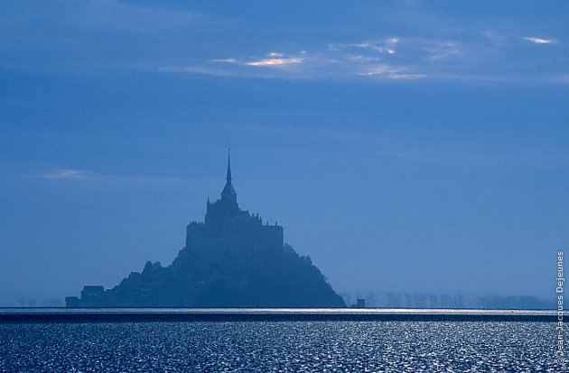 Le Mont au crépuscule 2