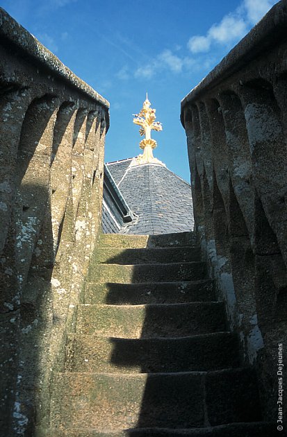 Au sortir de l'escalier de Dentelle