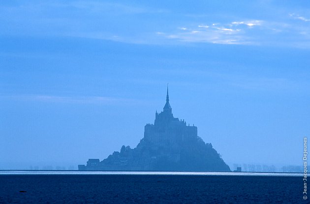 Le Mont au crépuscule