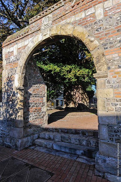 Portail de l'ancien cimetière