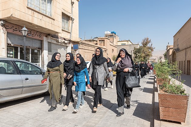 Jeunes Iraniennes