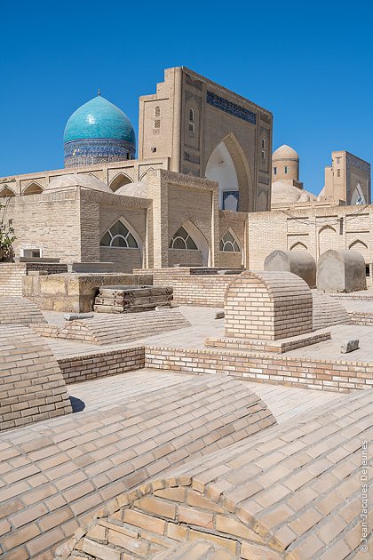 Tombes autour de la mosquée