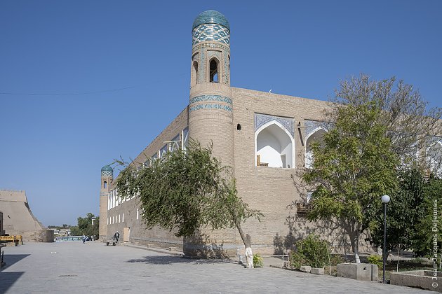 Rue Pakhlavand Mahmoud