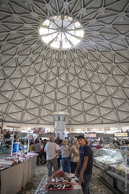 Sous la coupole centrale