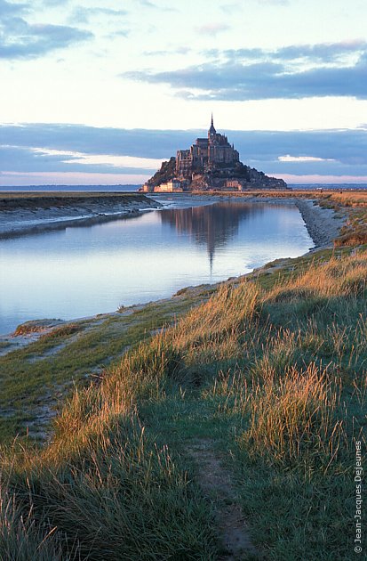 Coucher de soleil sur le Mont-Saint-Michel