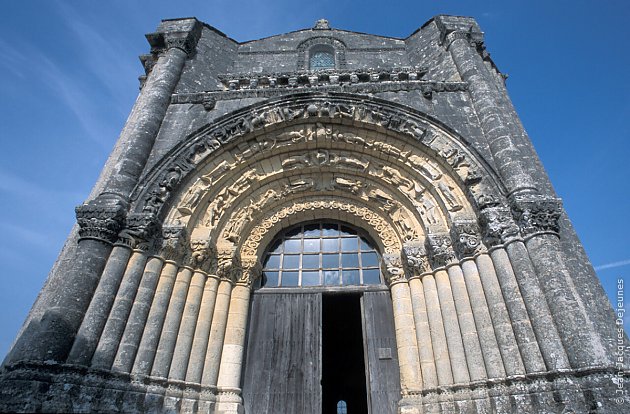 Église de Fenioux